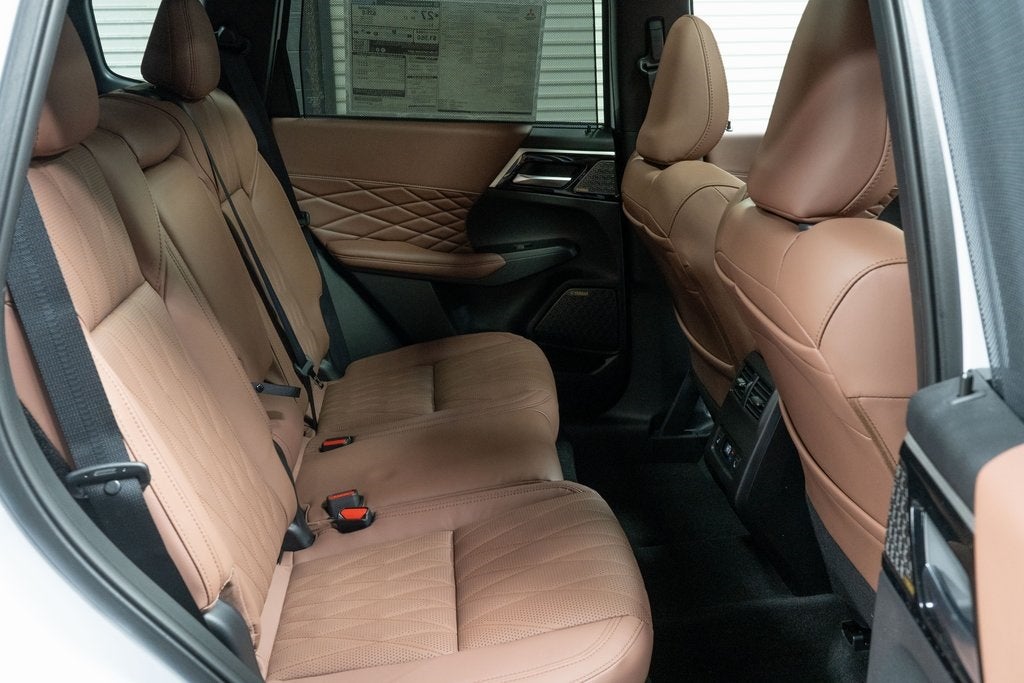 2026 Mitsubishi Outlander SEL