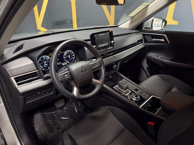 2025 Mitsubishi Outlander PHEV ES