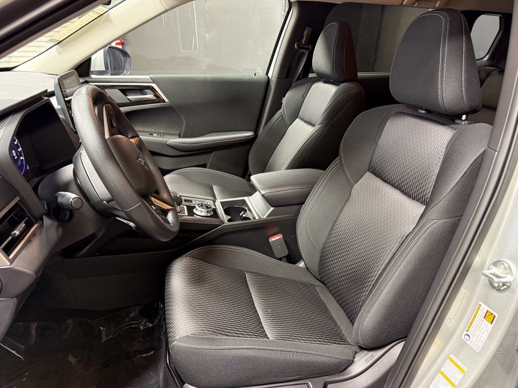 2025 Mitsubishi Outlander PHEV ES