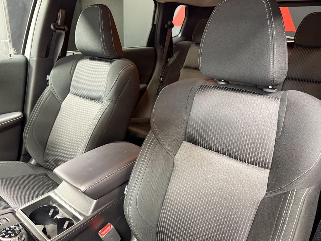 2025 Mitsubishi Outlander PHEV ES