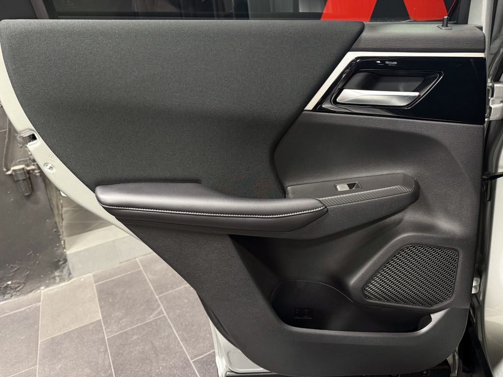 2025 Mitsubishi Outlander PHEV ES