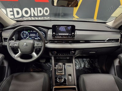 2025 Mitsubishi Outlander PHEV ES