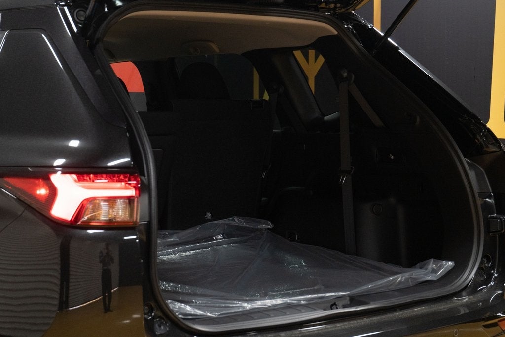 2025 Mitsubishi Outlander PHEV ES