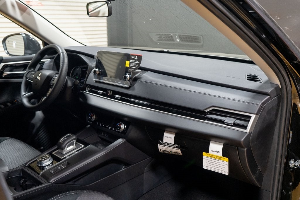 2025 Mitsubishi Outlander PHEV ES