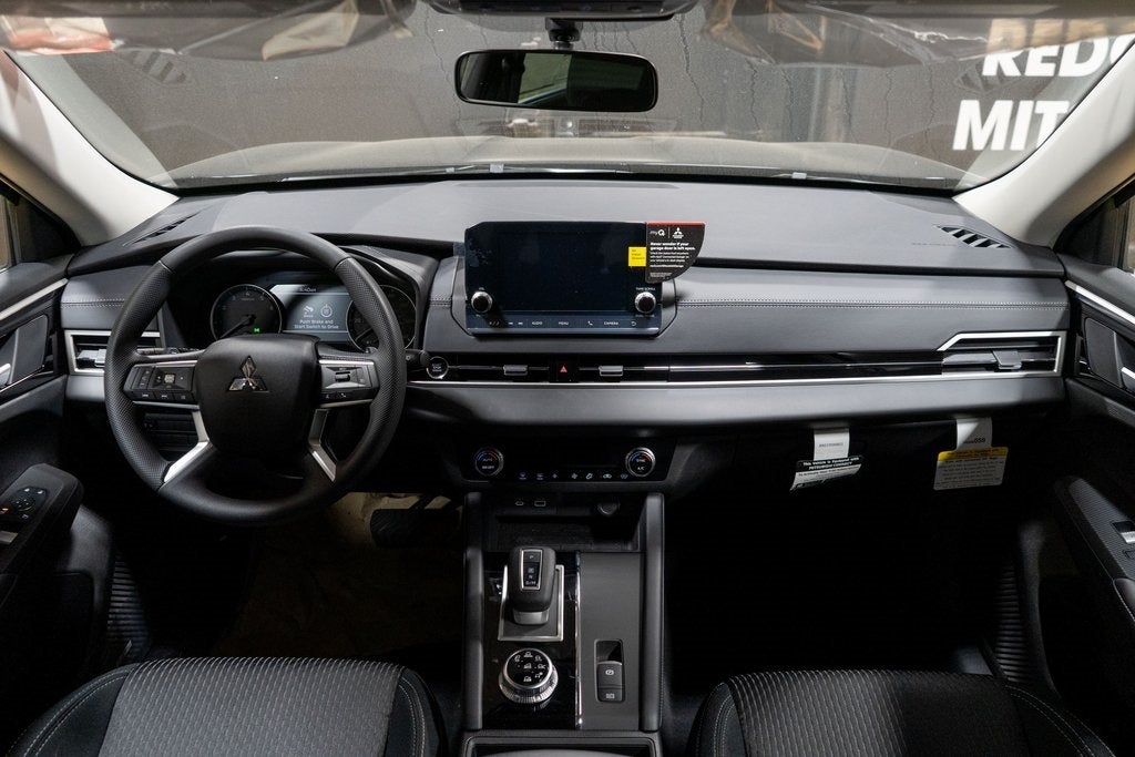 2025 Mitsubishi Outlander PHEV ES