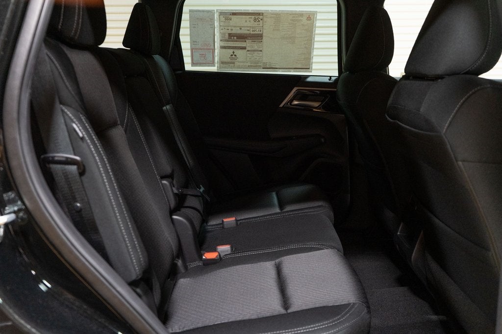 2025 Mitsubishi Outlander PHEV ES