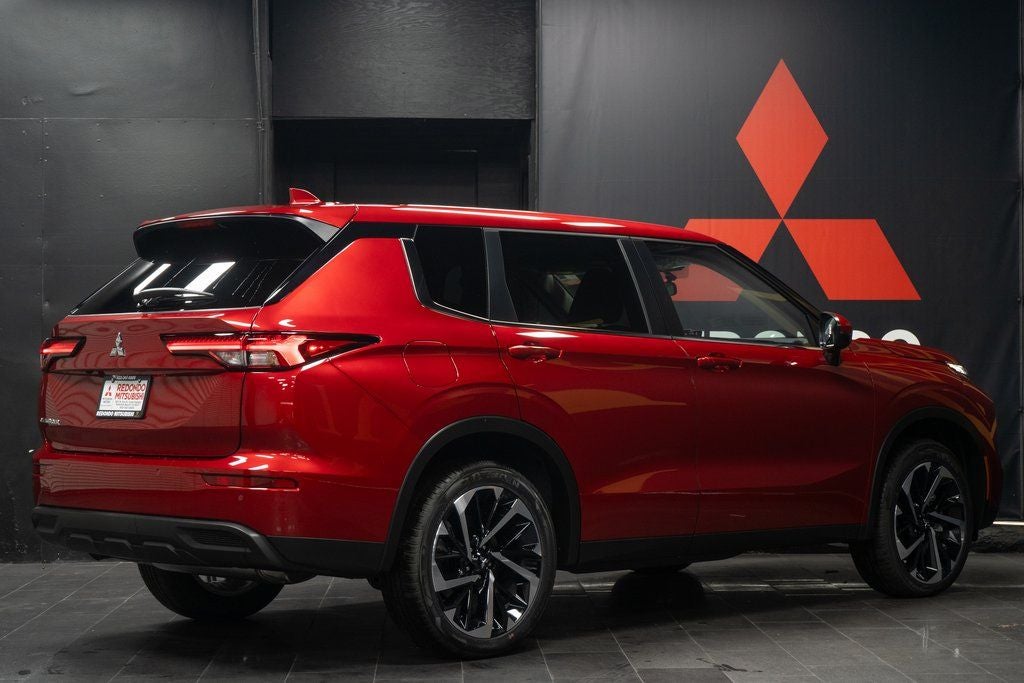 2025 Mitsubishi Outlander PHEV SE