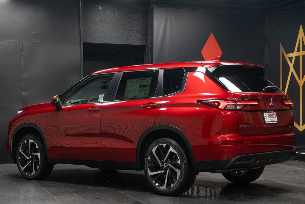 2025 Mitsubishi Outlander PHEV SE