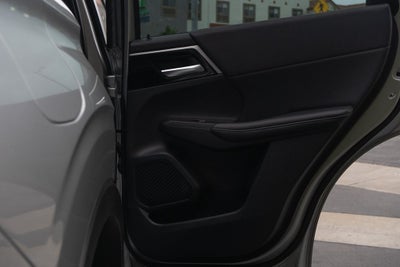 2025 Mitsubishi Outlander PHEV SE