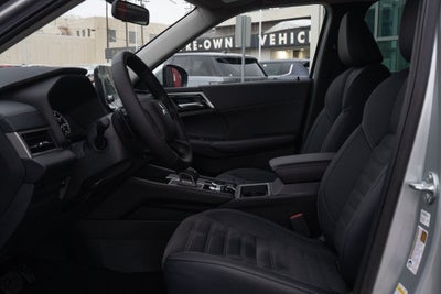 2025 Mitsubishi Outlander PHEV SE