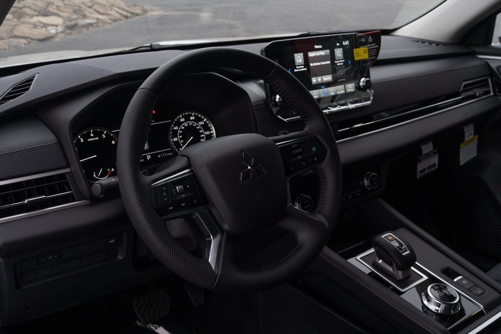 2025 Mitsubishi Outlander PHEV SE