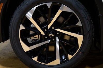 2025 Mitsubishi Outlander PHEV SE