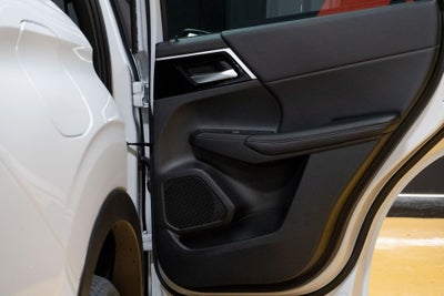 2025 Mitsubishi Outlander PHEV SE