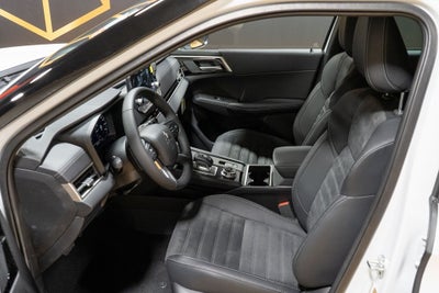 2025 Mitsubishi Outlander PHEV SE