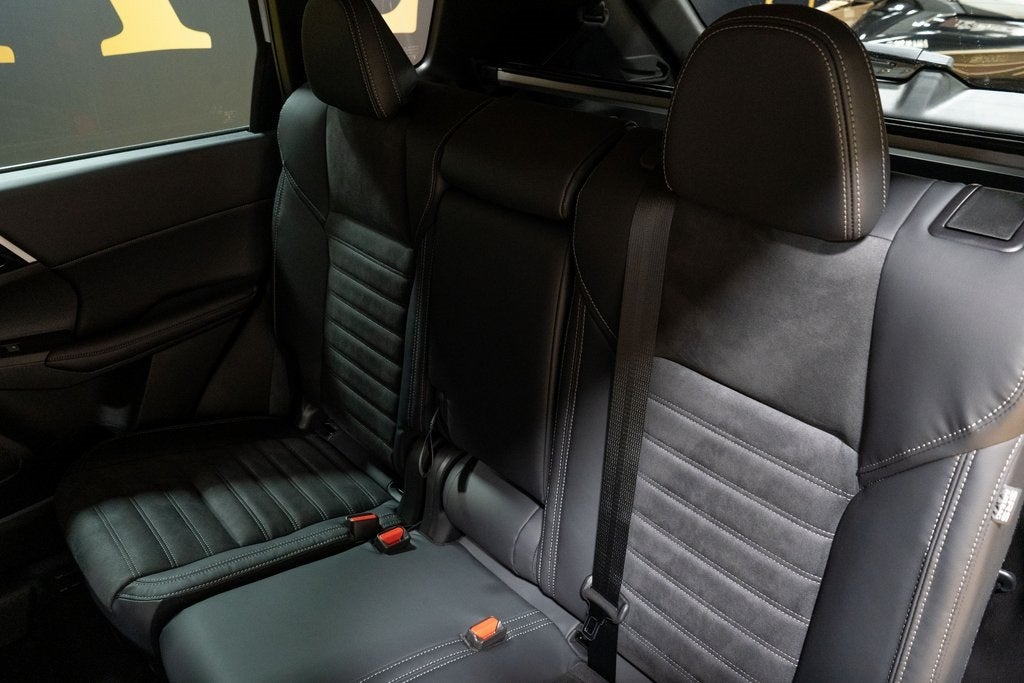 2025 Mitsubishi Outlander PHEV SE