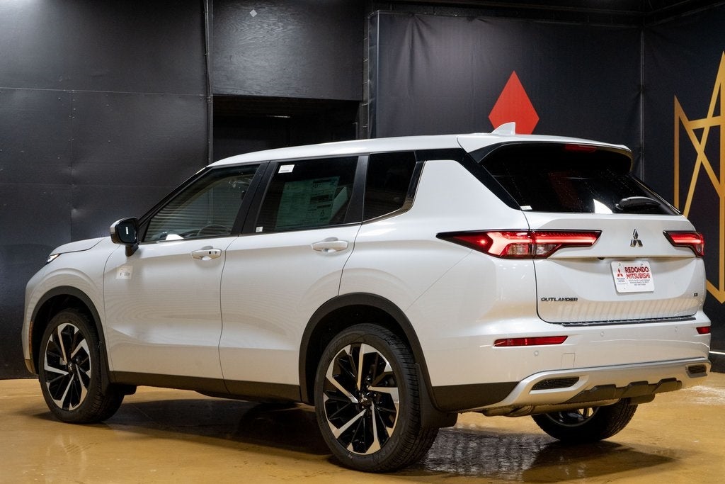 2025 Mitsubishi Outlander PHEV SE
