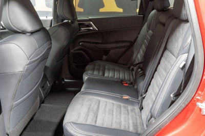 2025 Mitsubishi Outlander PHEV SE