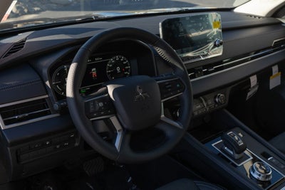 2025 Mitsubishi Outlander PHEV Base