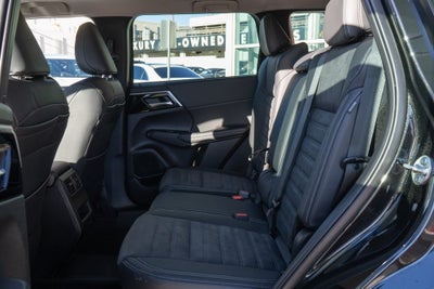 2025 Mitsubishi Outlander PHEV Base