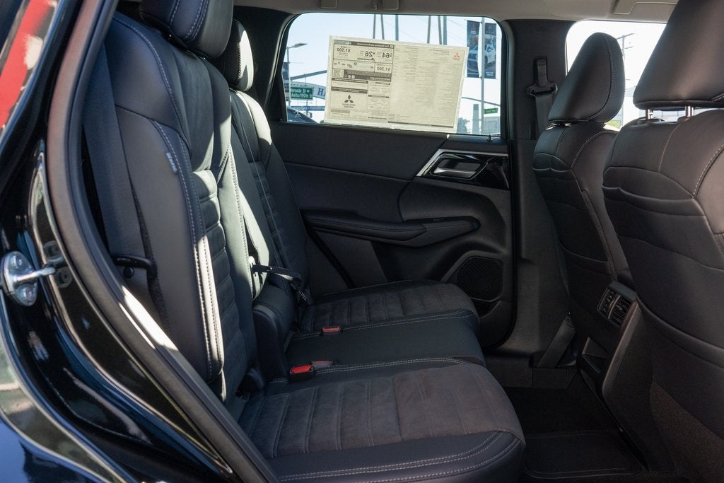 2025 Mitsubishi Outlander PHEV SE