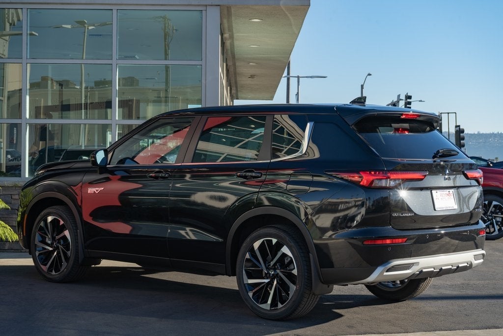 2025 Mitsubishi Outlander PHEV SE