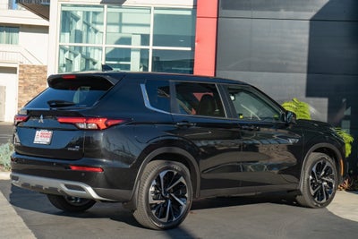 2025 Mitsubishi Outlander PHEV SE