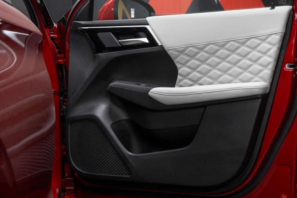 2025 Mitsubishi Outlander PHEV SEL