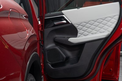 2025 Mitsubishi Outlander PHEV SEL