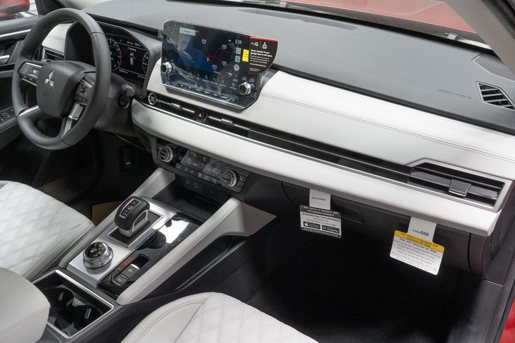 2025 Mitsubishi Outlander PHEV SEL