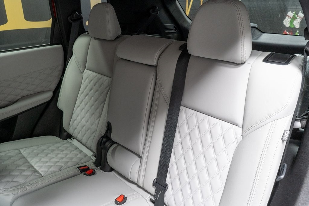 2025 Mitsubishi Outlander PHEV SEL