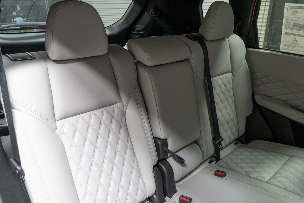 2025 Mitsubishi Outlander PHEV SEL