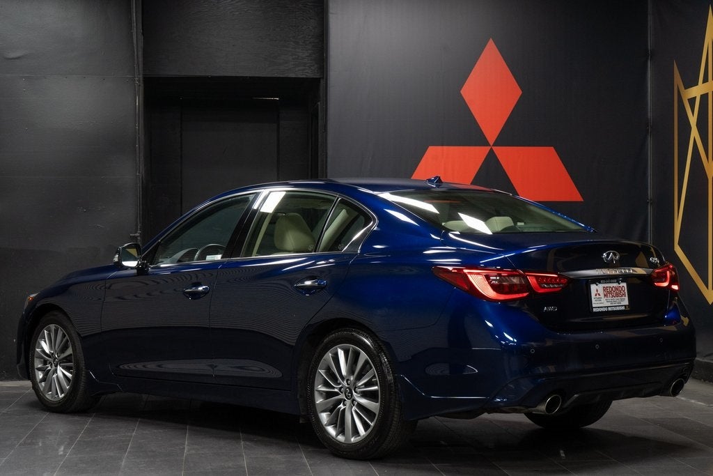 2023 INFINITI Q50 LUXE