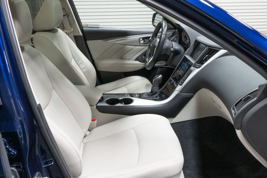 2023 INFINITI Q50 LUXE