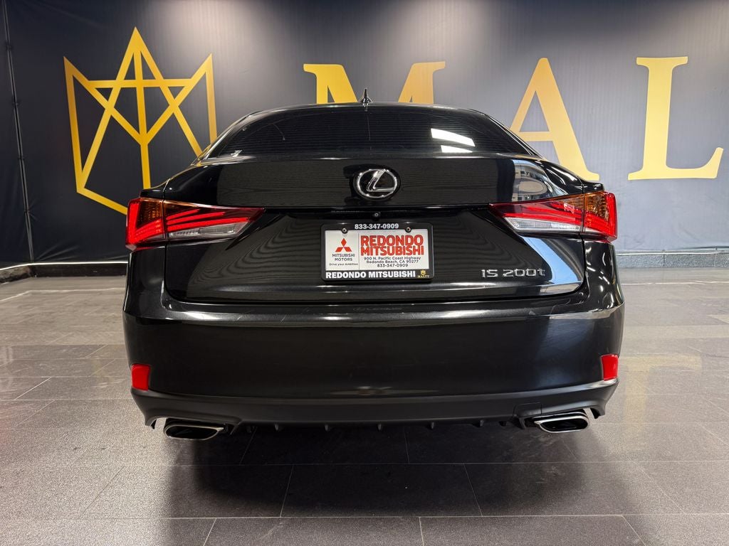 2017 Lexus IS 200t