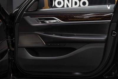 2020 BMW 7 Series M760i