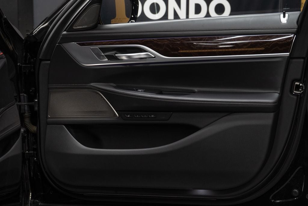 2020 BMW 7 Series M760i