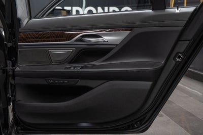 2020 BMW 7 Series M760i