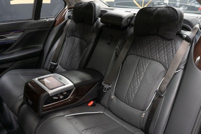 2020 BMW 7 Series M760i