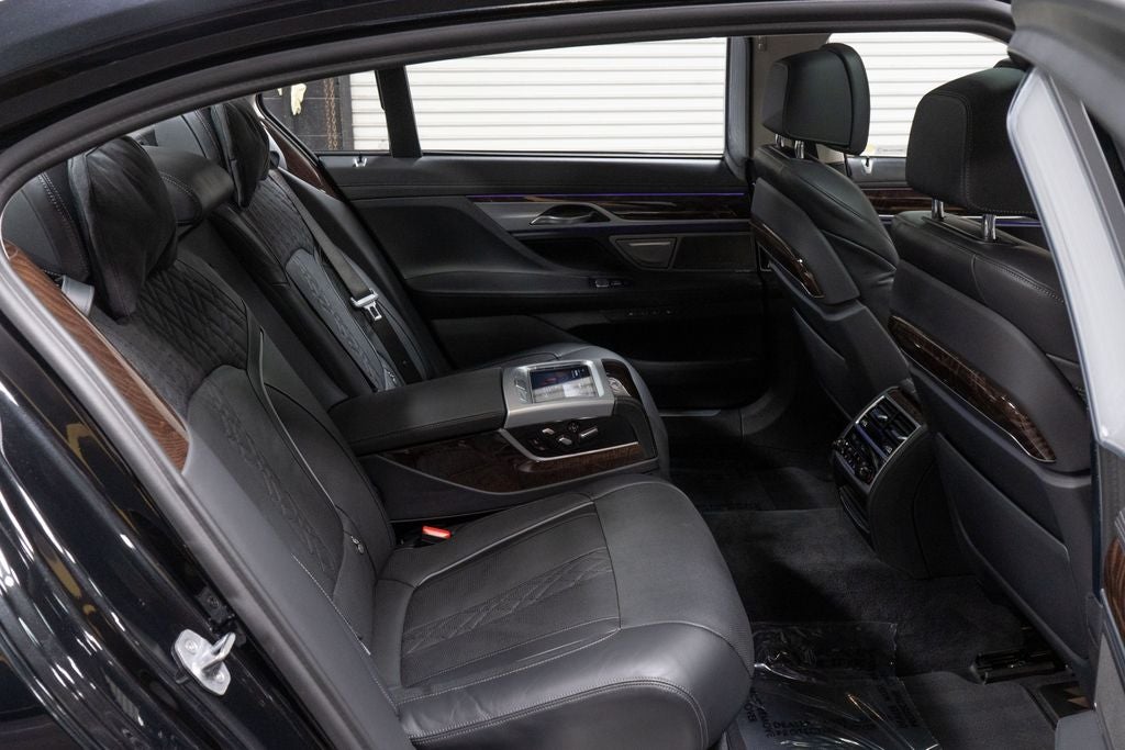 2020 BMW 7 Series M760i