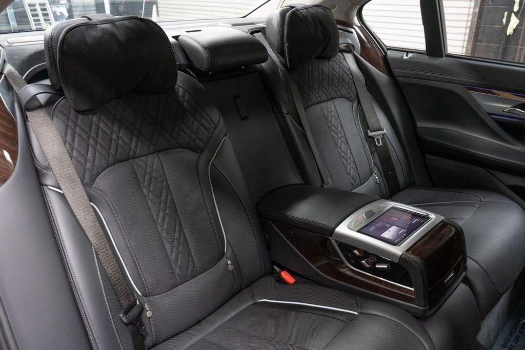 2020 BMW 7 Series M760i