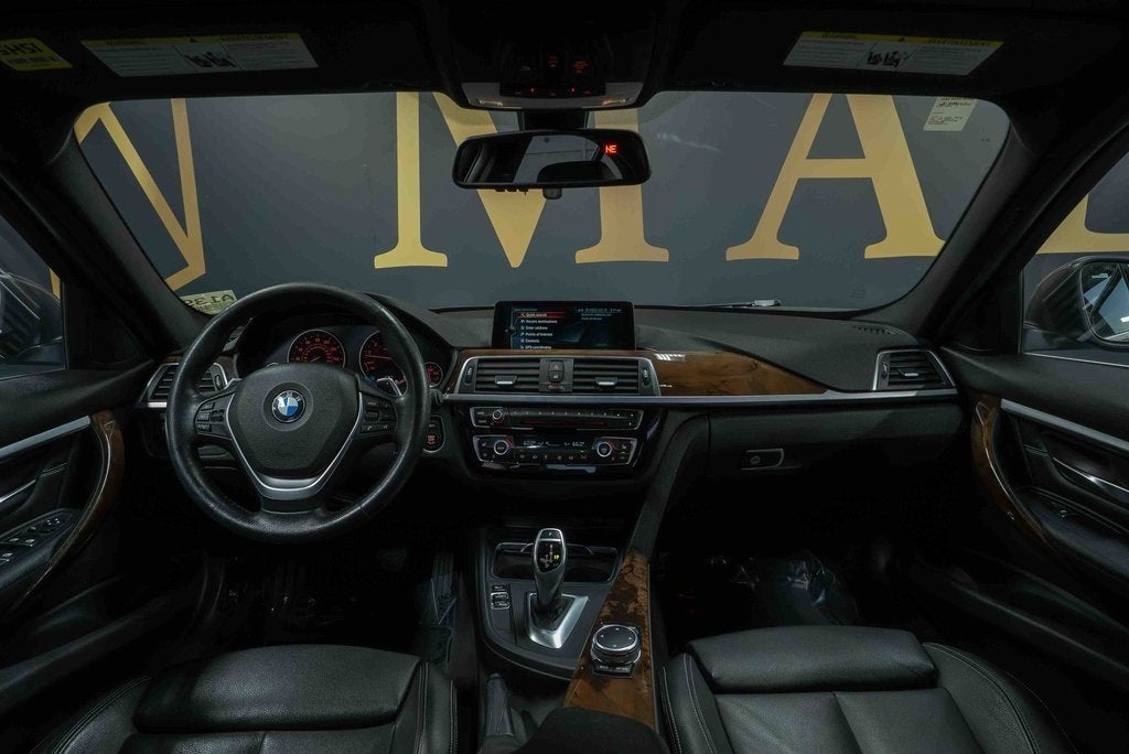 2017 BMW 3 Series 330i xDrive