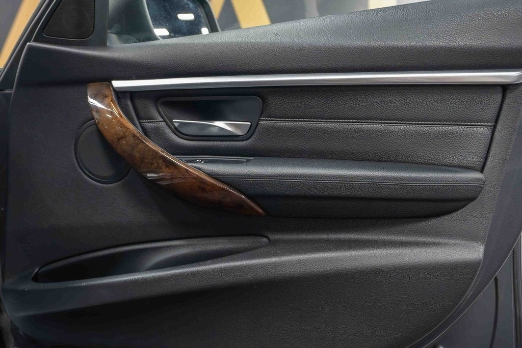 2017 BMW 3 Series 330i xDrive