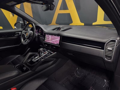 2021 Porsche Cayenne Base