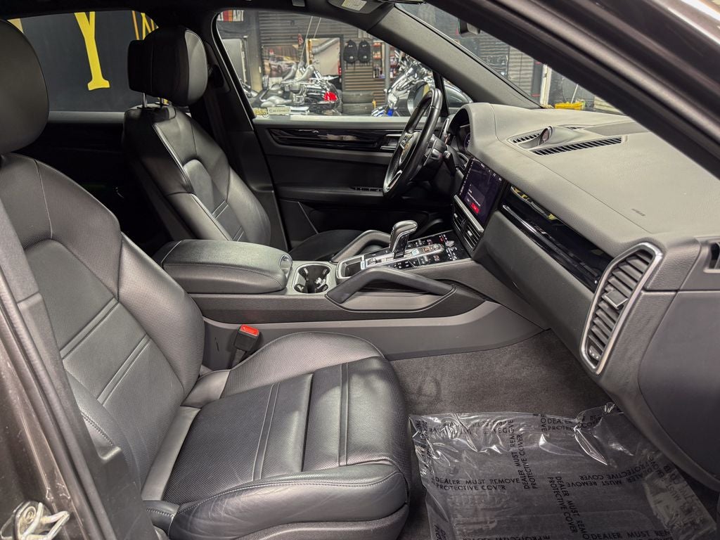 2021 Porsche Cayenne Base