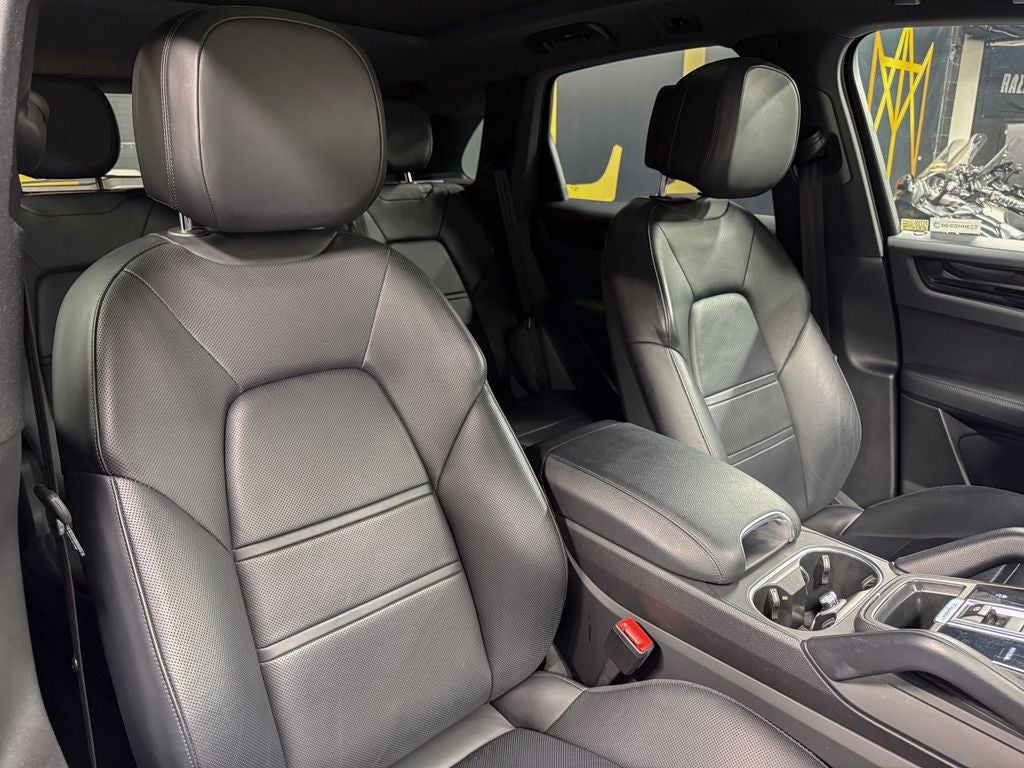 2021 Porsche Cayenne Base