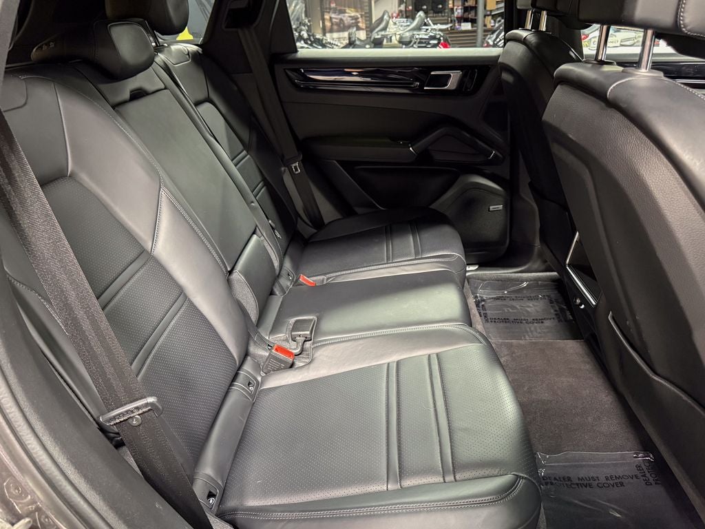 2021 Porsche Cayenne Base