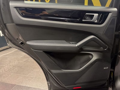 2021 Porsche Cayenne Base