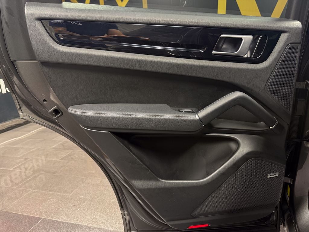 2021 Porsche Cayenne Base