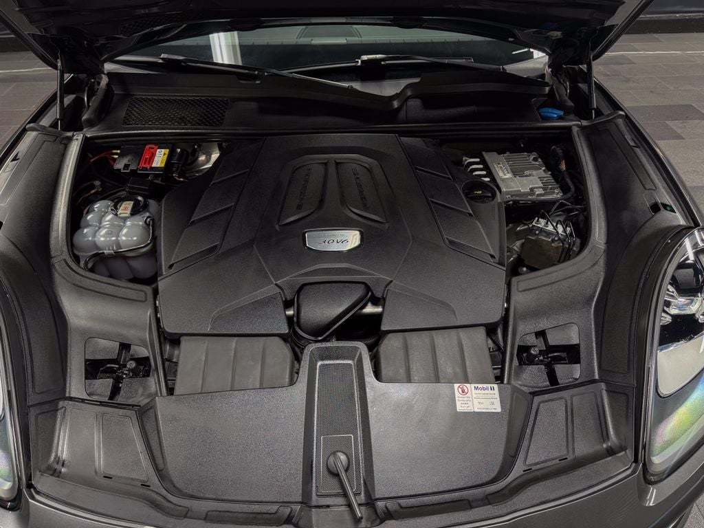 2021 Porsche Cayenne Base