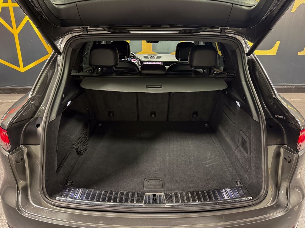 2021 Porsche Cayenne Base